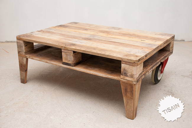 Tisain Stuudjo pallet table